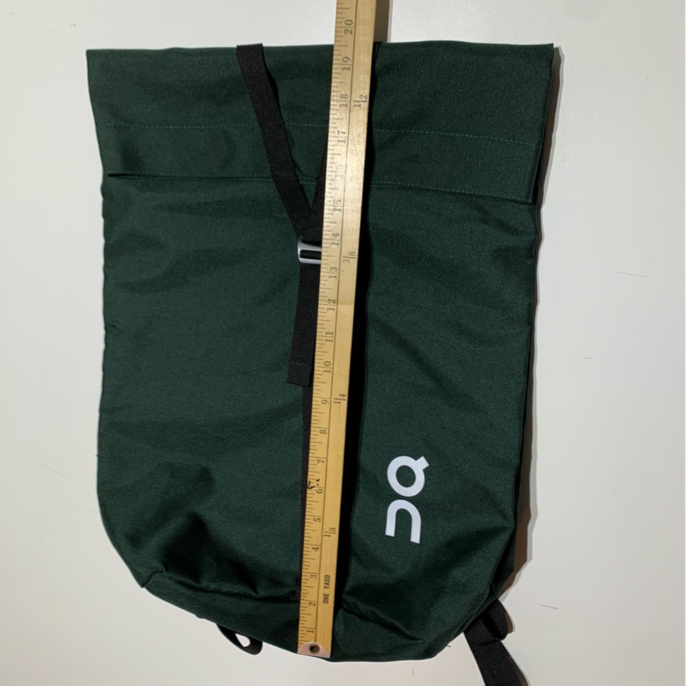On Cloud Running Ambassador Pack Backpack 2 in 1 Bag Tote Green Backpack Gym - Picture 3 of 5
